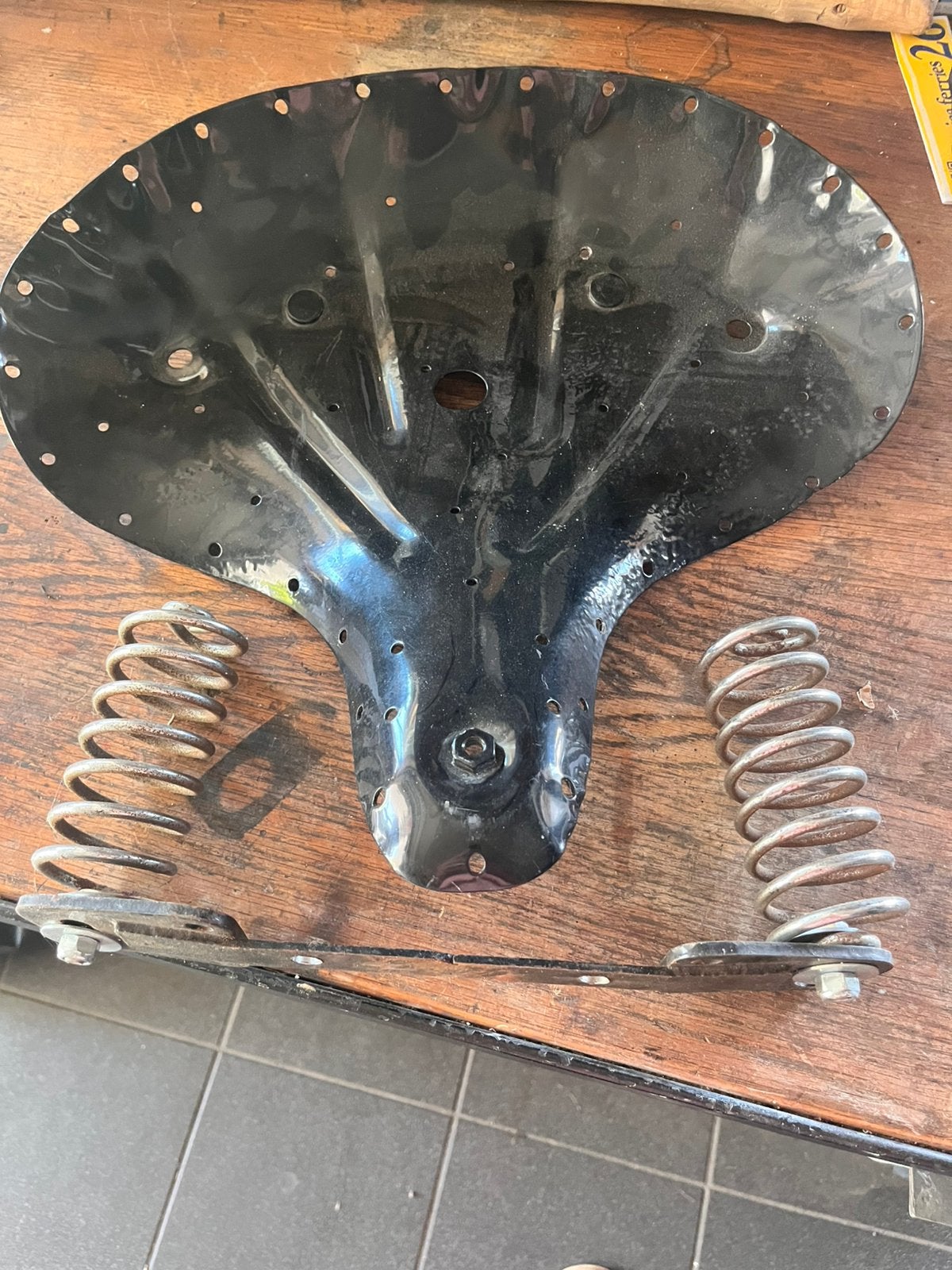 Selle Harley, Motos, Enlèvement, Révisé