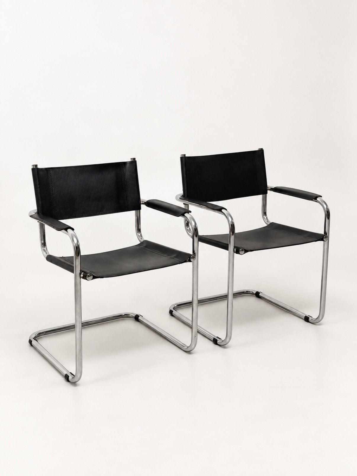 Paire de fauteuils Bauhaus style, Ophalen, Zwart, Leer, Zo goed als nieuw
