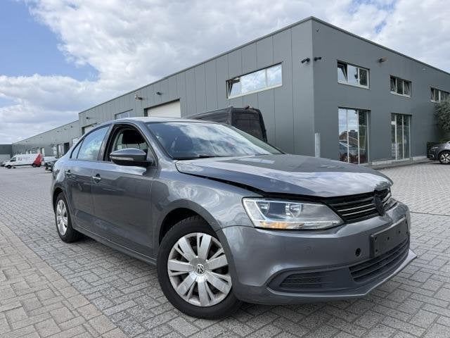 Volkswagen Jetta 1.4 TSI Automaat / Ongeval wagen Accident, 4 portes, Entreprise, 1317 kg, Automatique