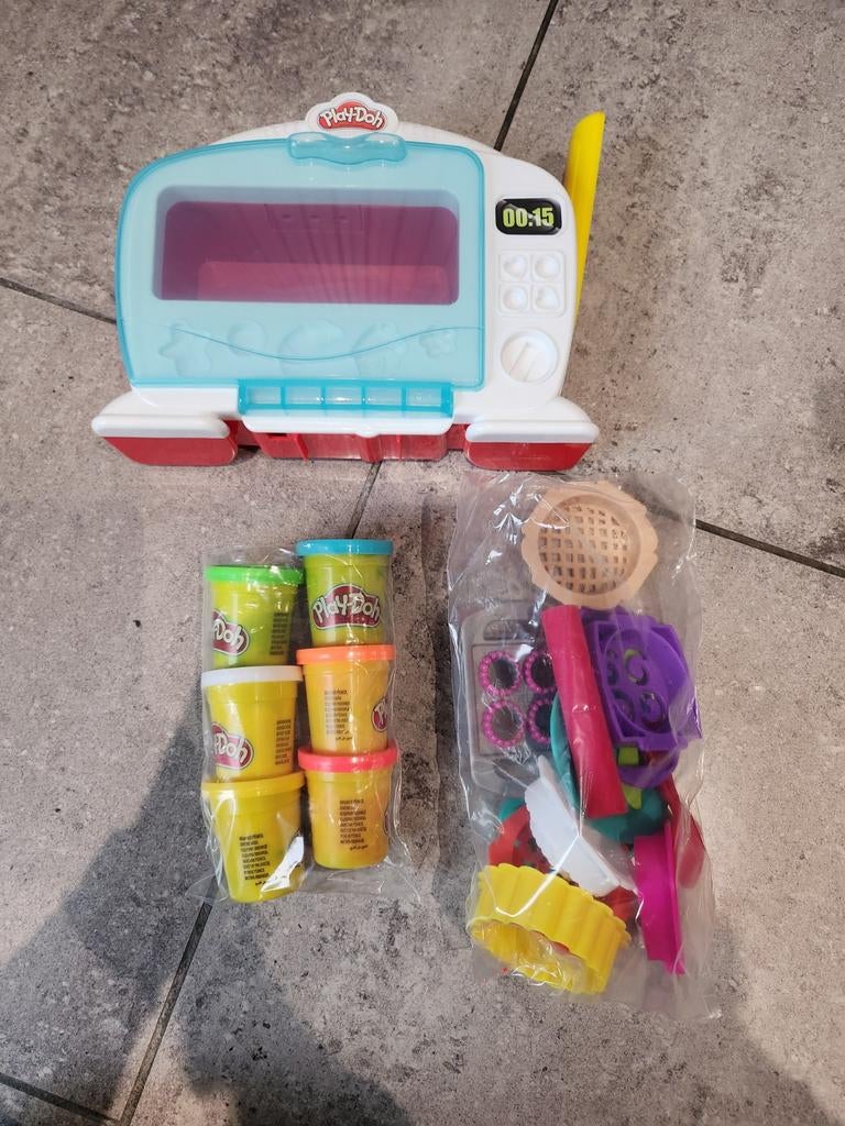 De magische oven, een speelhond, Kinderen en Baby's