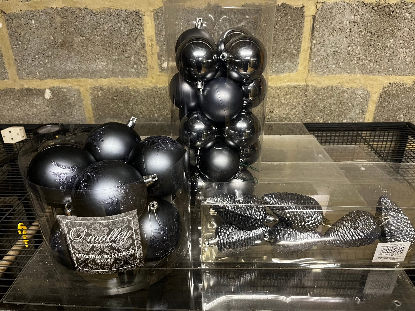 Kerstballen grijs blauw en denneappels, Diversen, Ophalen, Zo goed als nieuw
