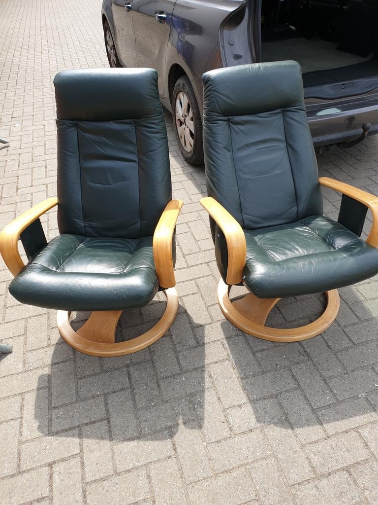 Twee comfortabele relaxfauteuils, Ophalen