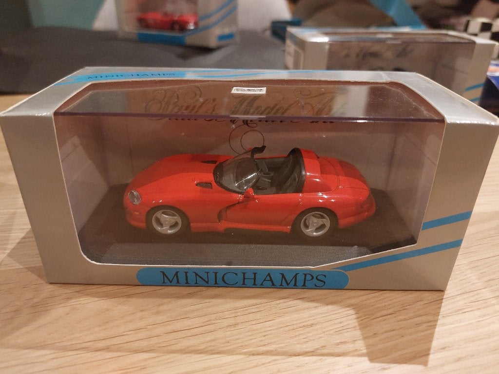 Minichamps Dodge Viper Cabriolet 1993 red 1/43, Enlèvement ou Envoi, Neuf, Voiture, MiniChamps