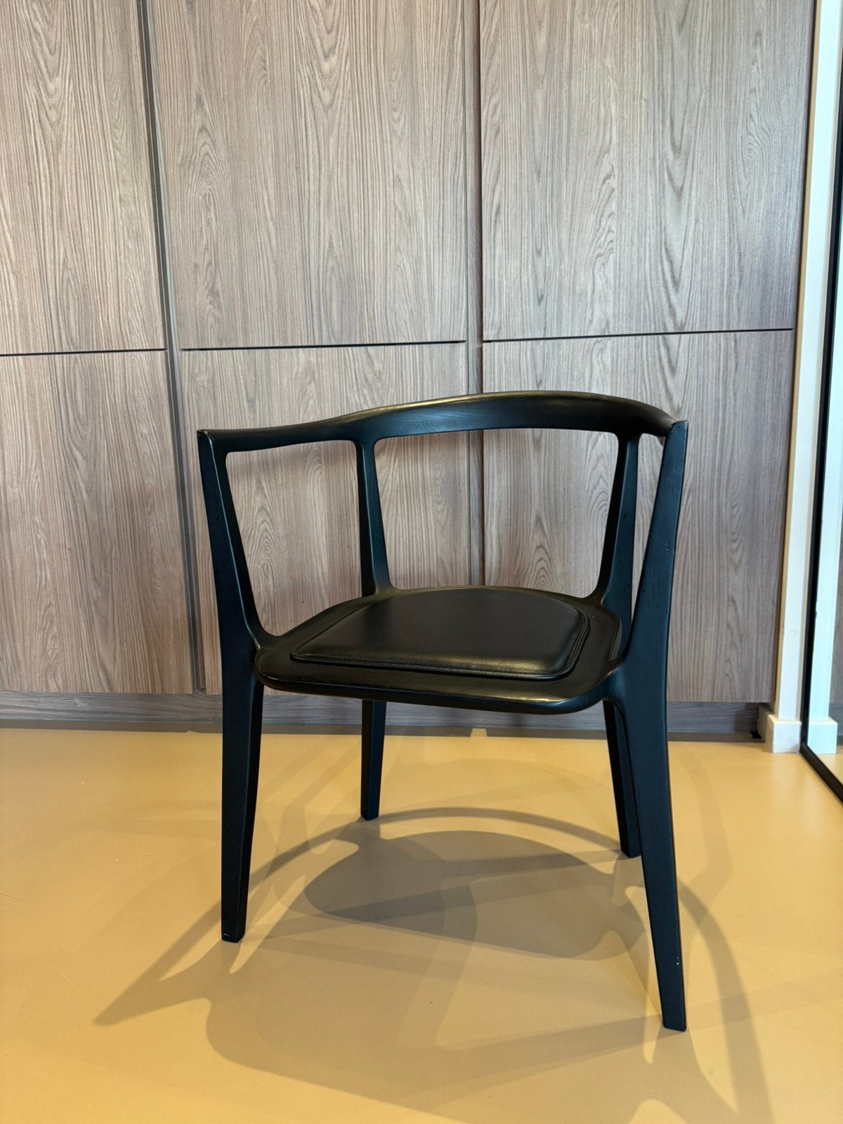 6 eettafel stoelen - ORIGINELE PRIJS 600 euro per stuk, Ophalen, Zo goed als nieuw