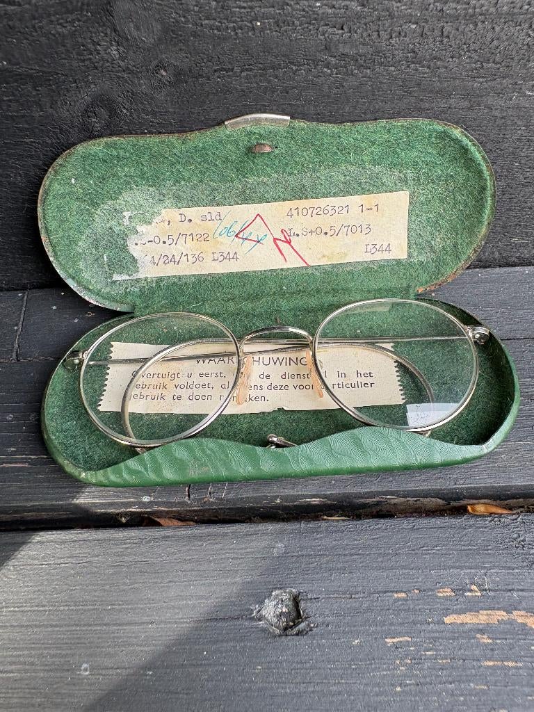Vintage Nederlandse Militaire dienstbril met koker., Ophalen of Verzenden, Landmacht, Overige typen