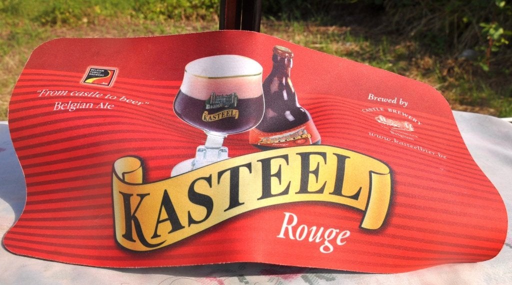 tapis de comptoir de brasserie kasteel rouge, Verzamelen, Biermerken, Ophalen of Verzenden, Gebruikt, Overige typen, Overige merken