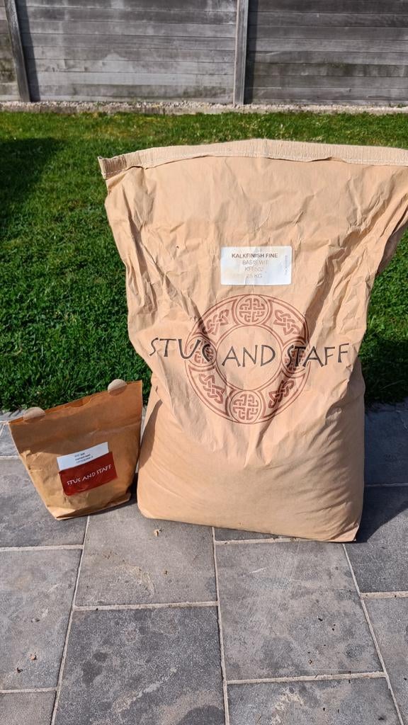 Stuc and Staff kalei basis 25kg en pigmentmix., Doe-het-zelf en Bouw, Ophalen