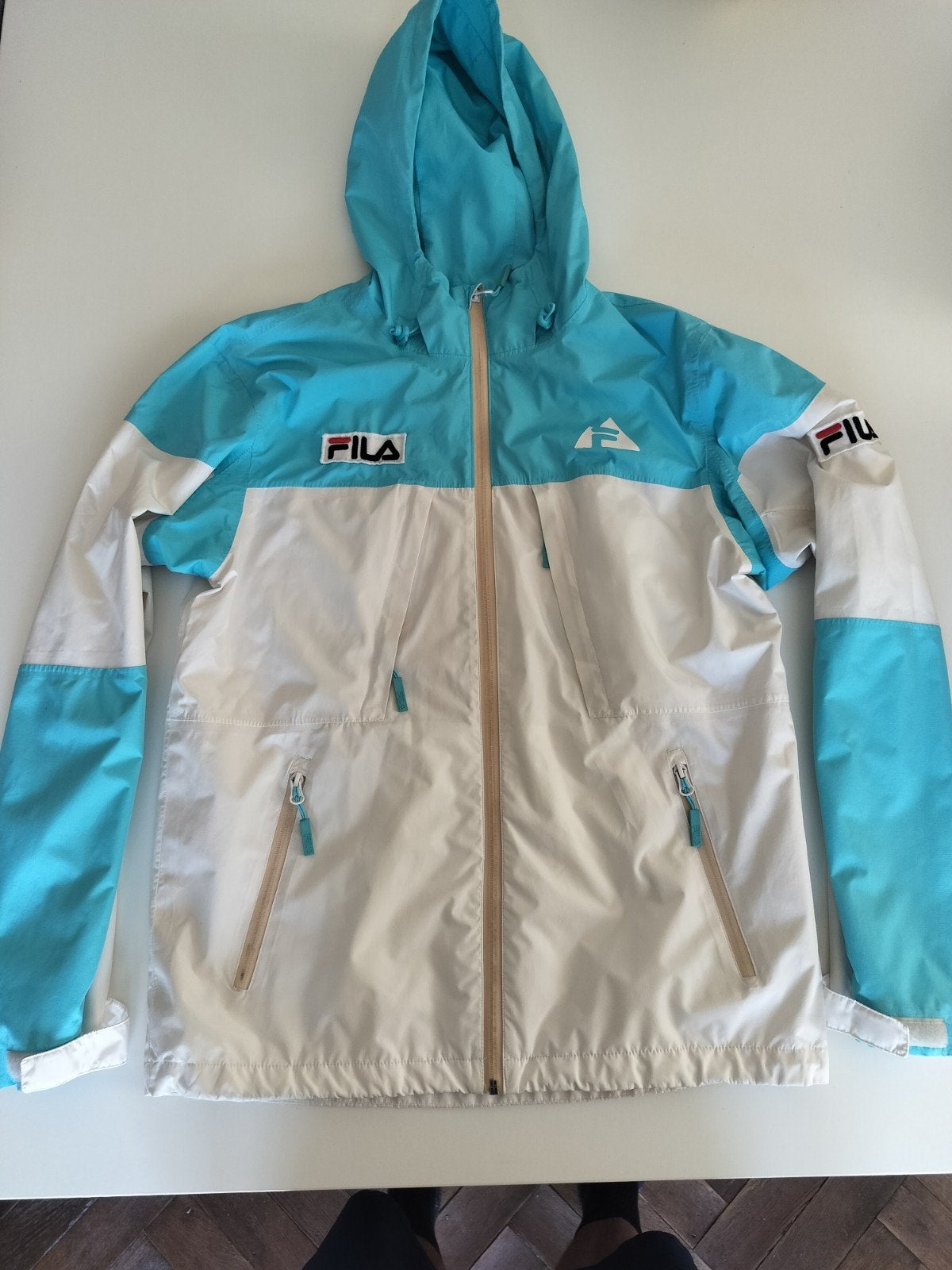 FILA Sportwear, Enlèvement ou Envoi