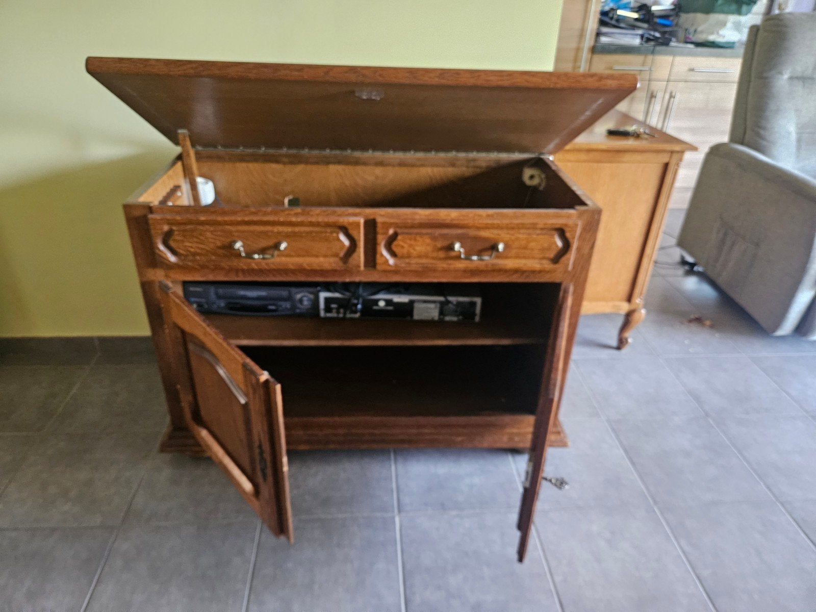 Ancien meuble tv