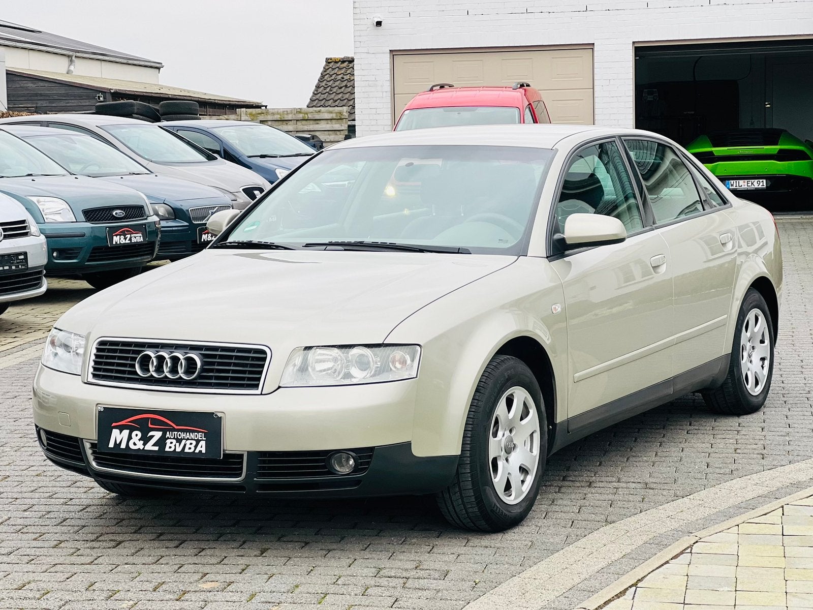 AUDI A4 2.0i * BENZINE * AUTOMAAT * Airco * 155.000 Km, Automaat, 4 deurs, Parkeersensor, A4