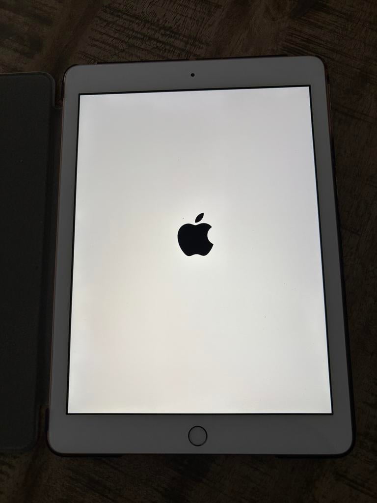 Apple iPad 6e 9,7 pouces avec écran Retina 32 Go, 32 GB, Apple iPad, 10 pouces, Comme neuf