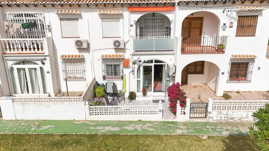 Appartement bien entretenu au rez-de-chaussée à /Torrevieja, Immo, Étranger, 40 m², Torrevieja, 1 pièces, Appartement