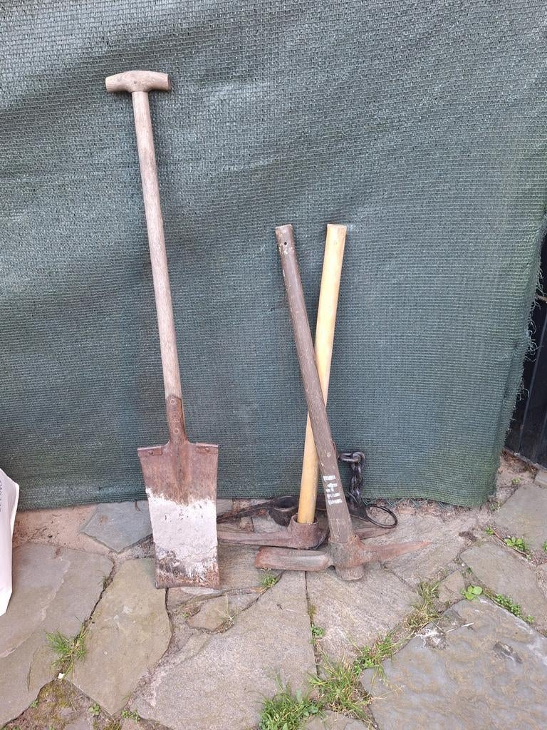 Oud tuingereedschap – moet snel weg!, Tuin en Terras, Ophalen, Spade