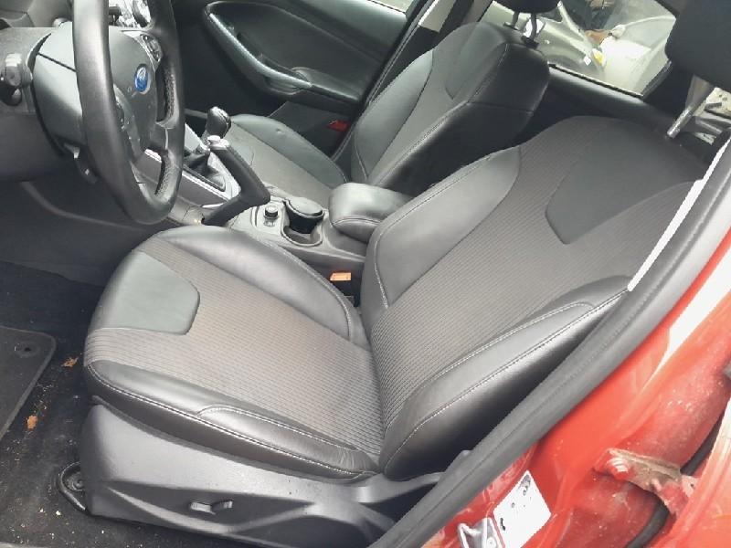 STOEL LINKS VOOR Ford Focus 3 (01-2010/12-2019), Gebruikt, Ford