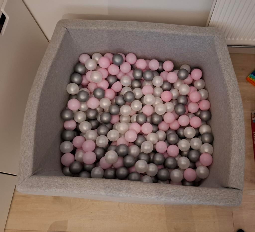 Misioo - Ballenbad - Vierkant, Ophalen, Gebruikt, Jongen of Meisje