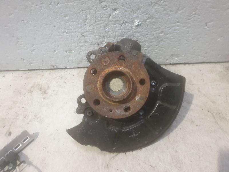 MOYEU DE ROUE AVANT GAUCHE Volkswagen Golf IV (1J1), Autos : Pièces & Accessoires, Utilisé, Volkswagen