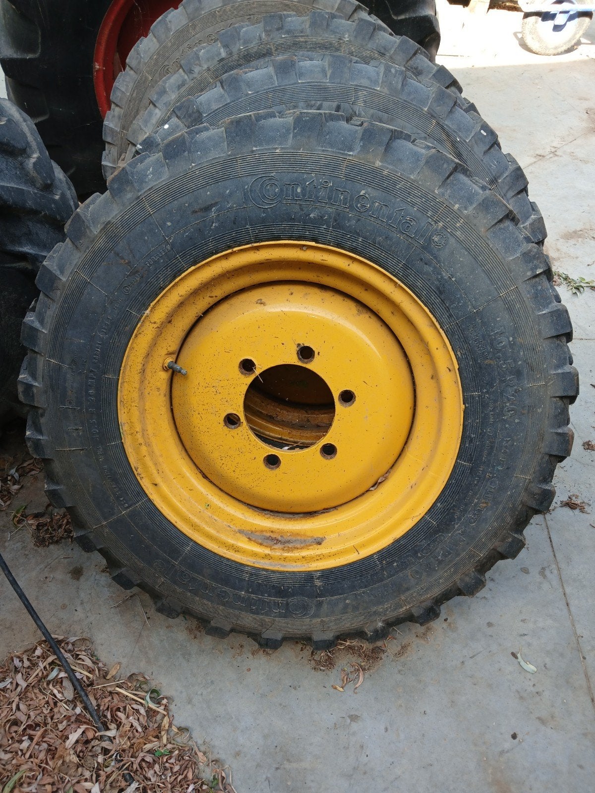 continental 10.5R20, Ophalen