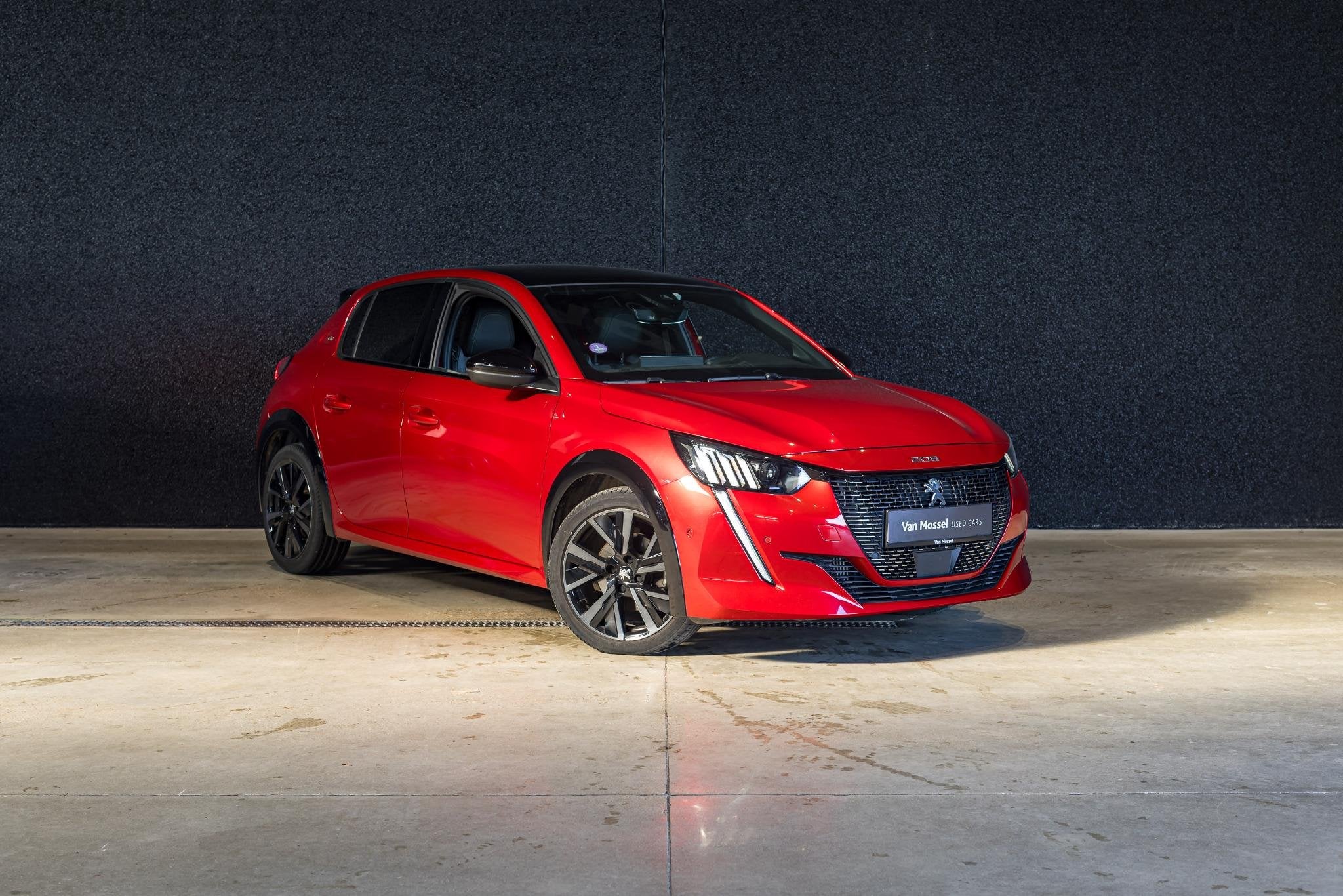Peugeot 208 1.2 100 DSC6 Active (automatique), Rouge, Electronic Stability Program (ESP), Euro 6, Entreprise