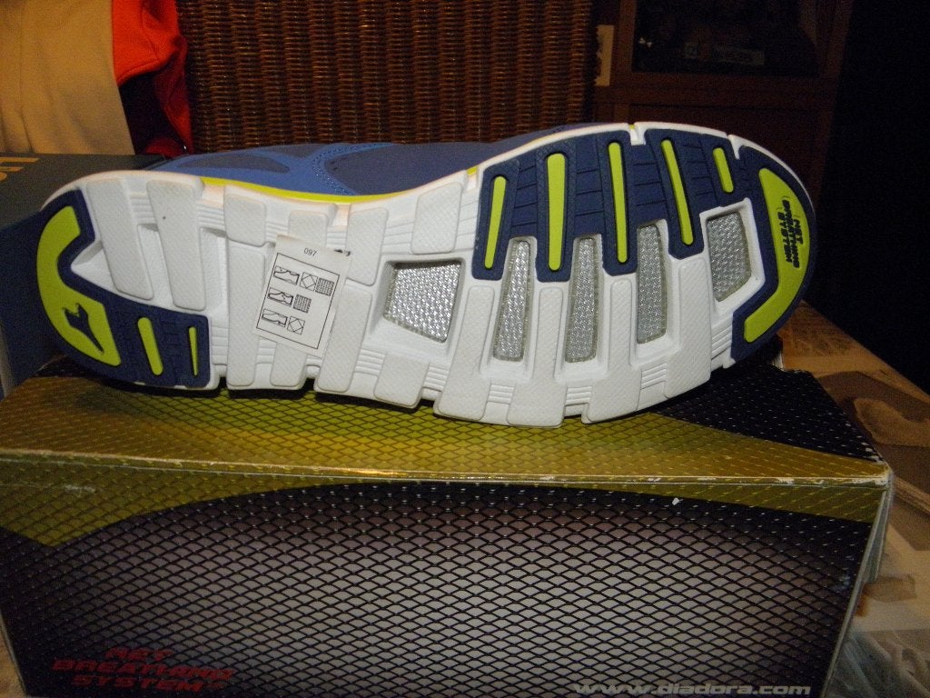 Diadora x Geox sneakers maat 39, Diadora, Zo goed als nieuw, Sneakers, Verzenden