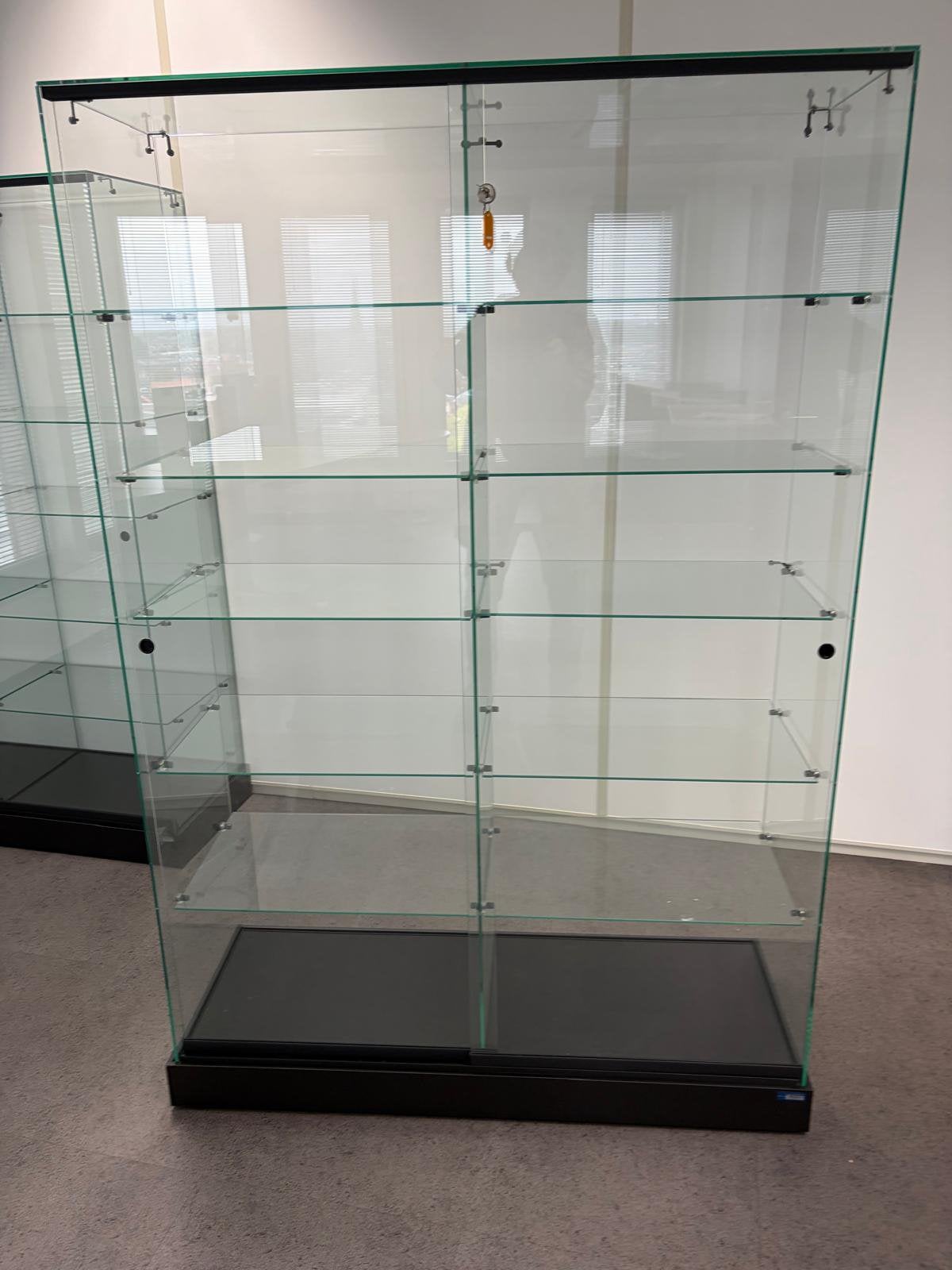 2 vitrine kasten, Huis en Inrichting, Ophalen, Zo goed als nieuw, Glas