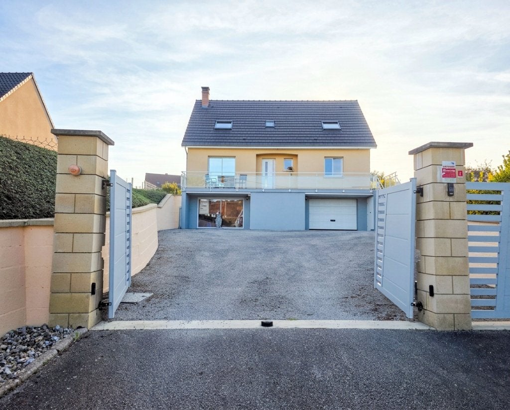 VRIJSTAANDE WONING, MODERN, LICHT EN INSTAPKLAAR, Immo, Dorp, Frankrijk, 6 kamers, 140 m²