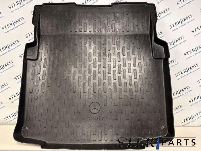 Coffre tapis d'un Mercedes CLS-Klasse, 3 mois de garantie, Utilisé, -, -
