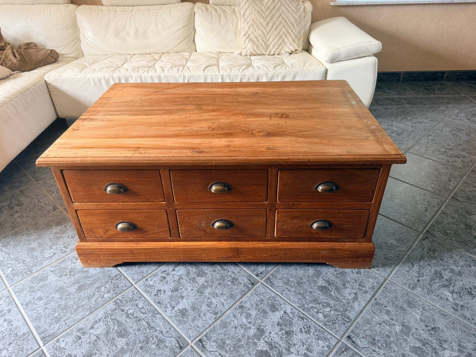 Teak houten salontafel met 12 schuiven, Ophalen, Zo goed als nieuw