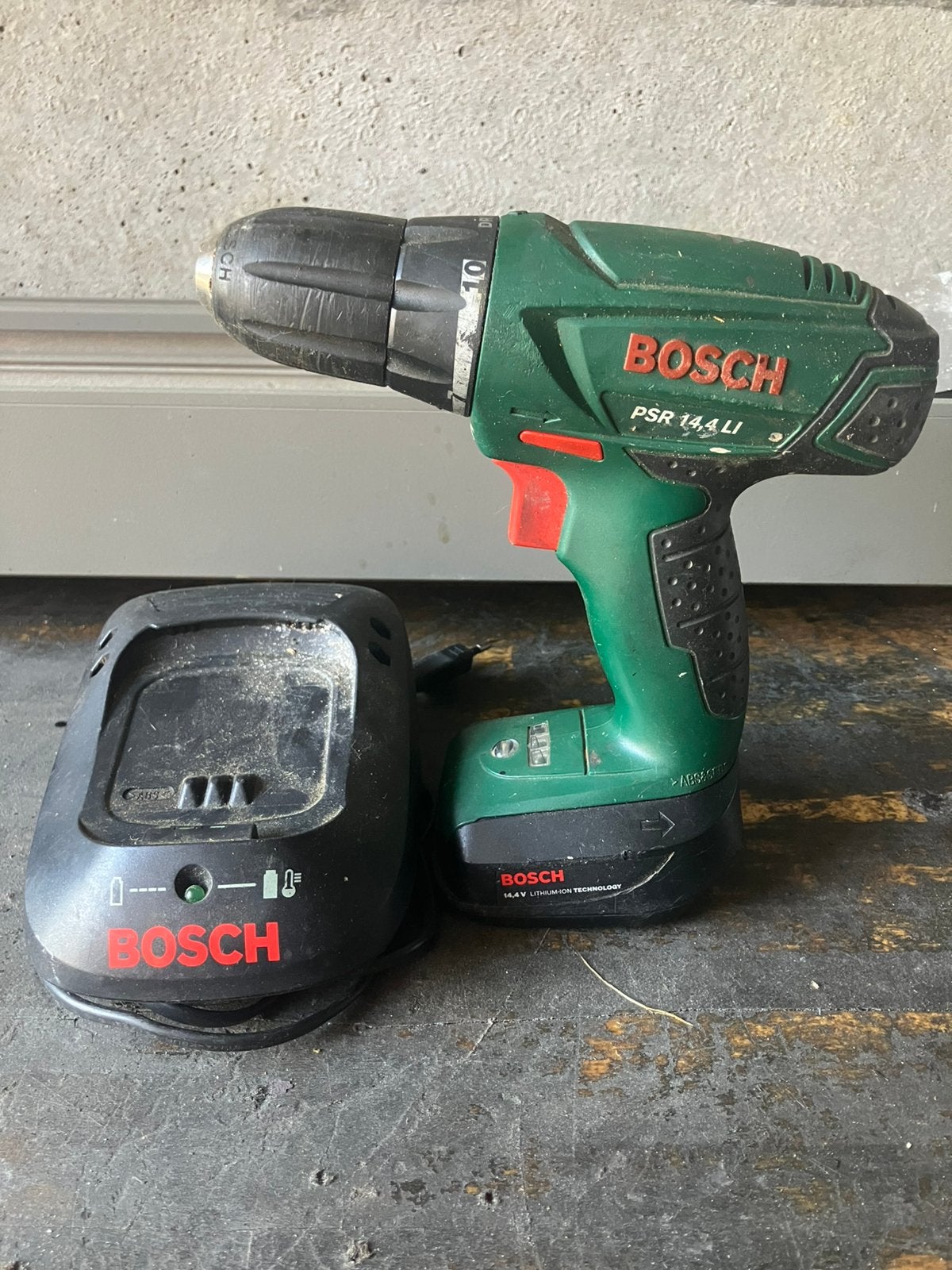 Bosch schroefmachine, Doe-het-zelf en Bouw, Ophalen, Gebruikt, Boor- en Schroefmachine