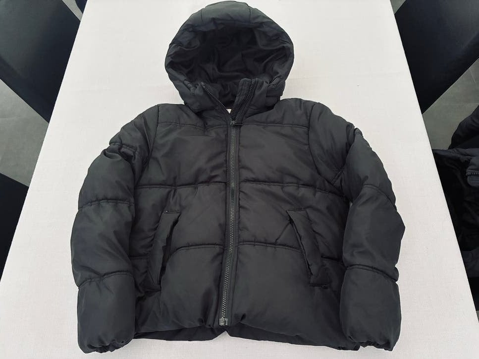 2x zwarte pufferjas met kap H&M - maat 158 ( tweeling), Enfants & Bébés, Vêtements enfant | Taille 158, Enlèvement ou Envoi, Comme neuf