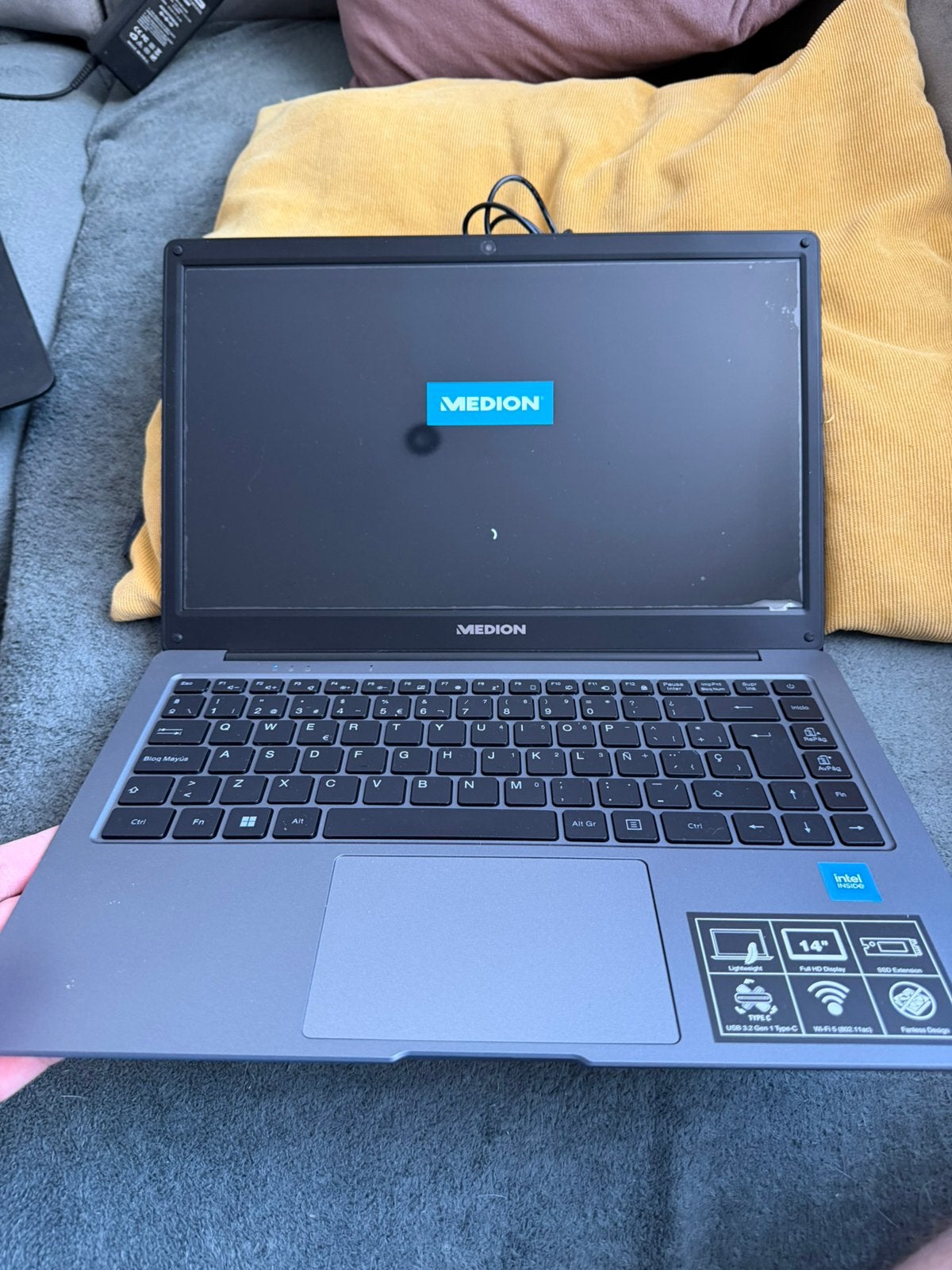 Medion E14223, Computers en Software, Ophalen, Zo goed als nieuw