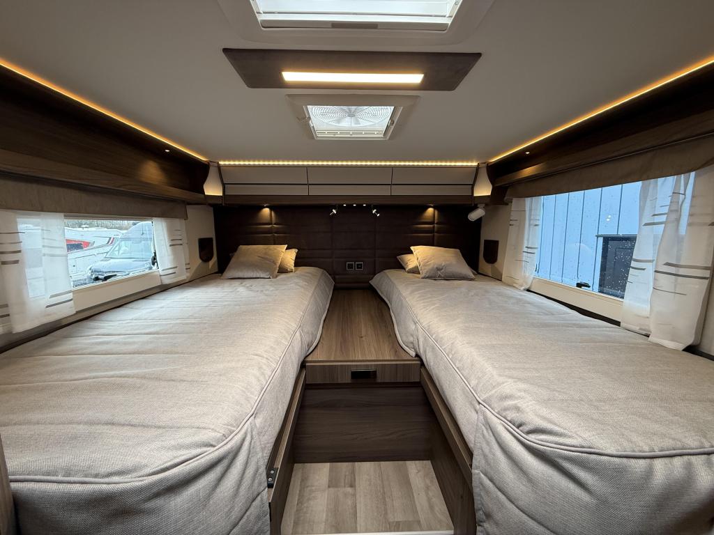 Kabe Travel Master Imperial i910 GB, Caravans en Kamperen, Mobilhomes, Afzuigkap, Ringverwarming, Mercedes-Benz, Bedrijf