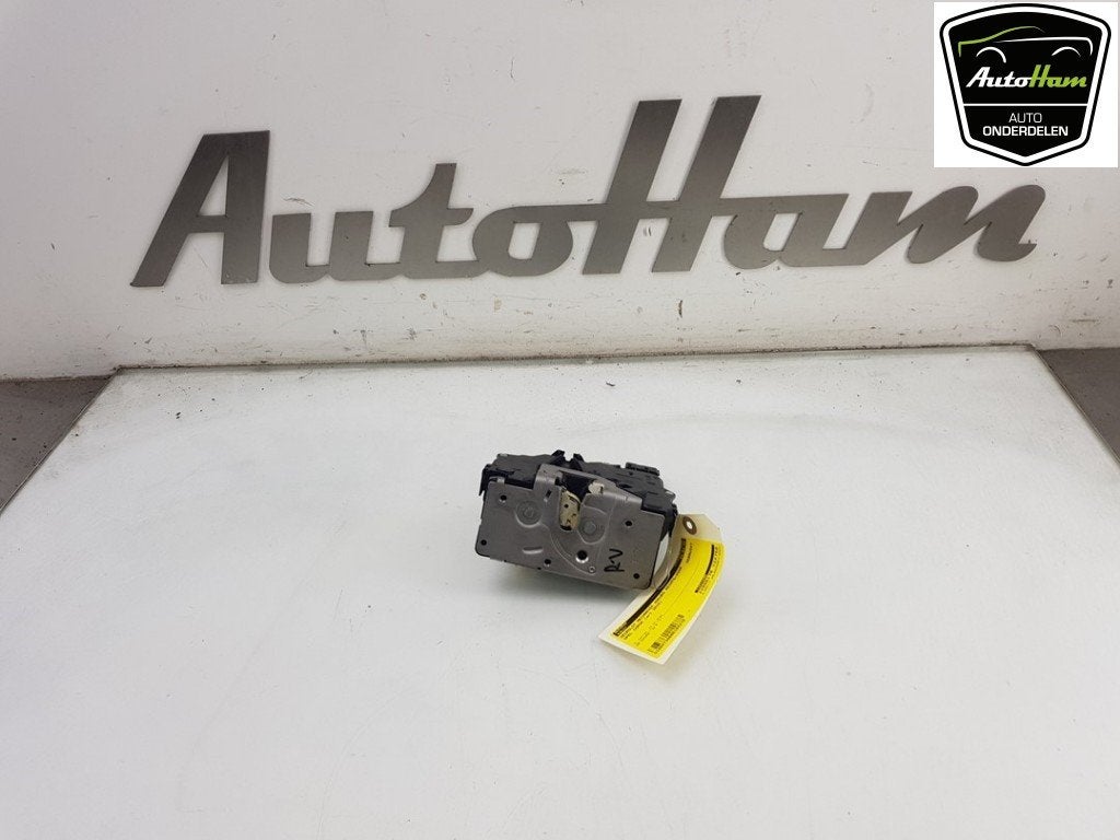 SERRURE DE PORTE RODS AVANT DROIT Opel Corsa E (|13431840|), Utilisé, Opel