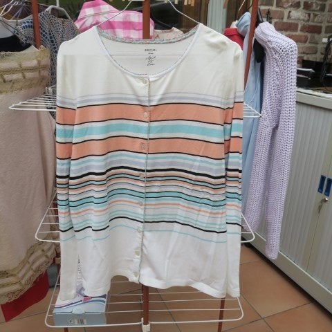 Gileetje wit strepen blauw roze MarcCain mt 38-40, Vêtements | Femmes, Pulls & Gilets, Taille 38/40 (M), Enlèvement ou Envoi, Comme neuf