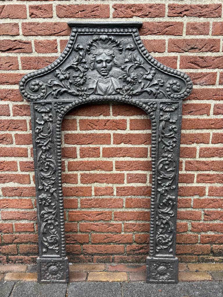 Prachtige gietijzeren haardplaat of kachelplaat achterplaat, Huis en Inrichting, Ophalen