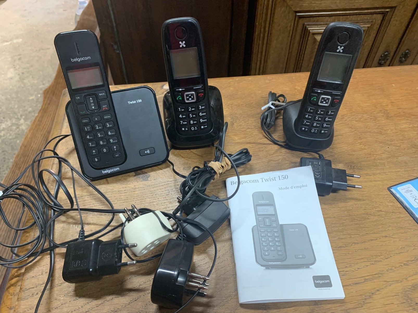 3 draadloze telefoons twist 304 twist 150 werken nog 50€ vo, Telecommunicatie, Vaste telefoons | Handsets en Draadloos, Ophalen of Verzenden