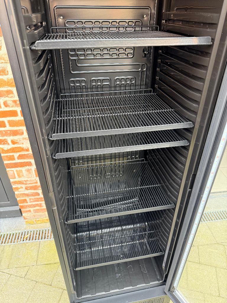 Koelkast, Elektronische apparatuur, Koelkasten en IJskasten, Ophalen, 150 tot 200 liter, Zonder vriesvak, 160 cm of meer
