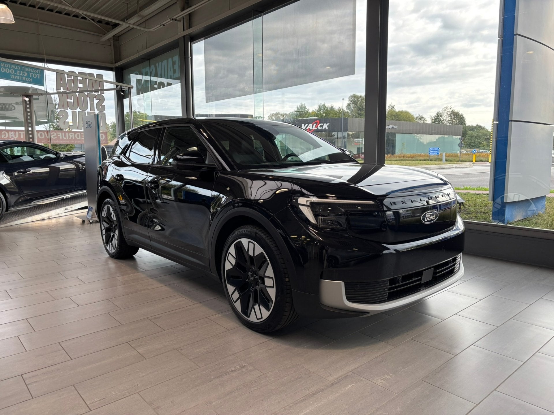 Ford Explorer 77 kWh RWD Premium (bj 2024, automaat), Auto's, Automaat, Adaptive Cruise Control, Gebruikt, Zwart
