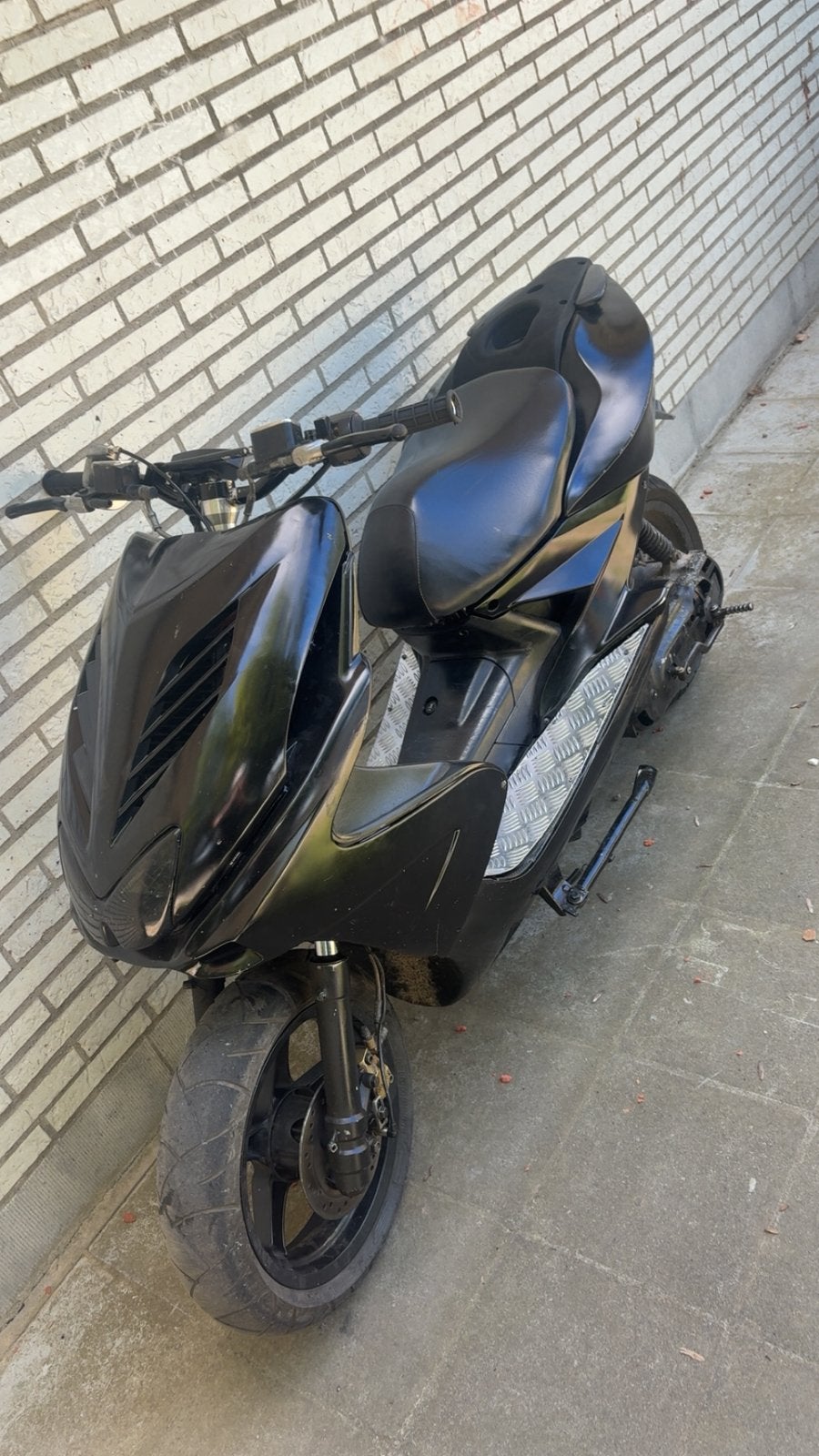Mbk nitro, Ophalen, Zo goed als nieuw