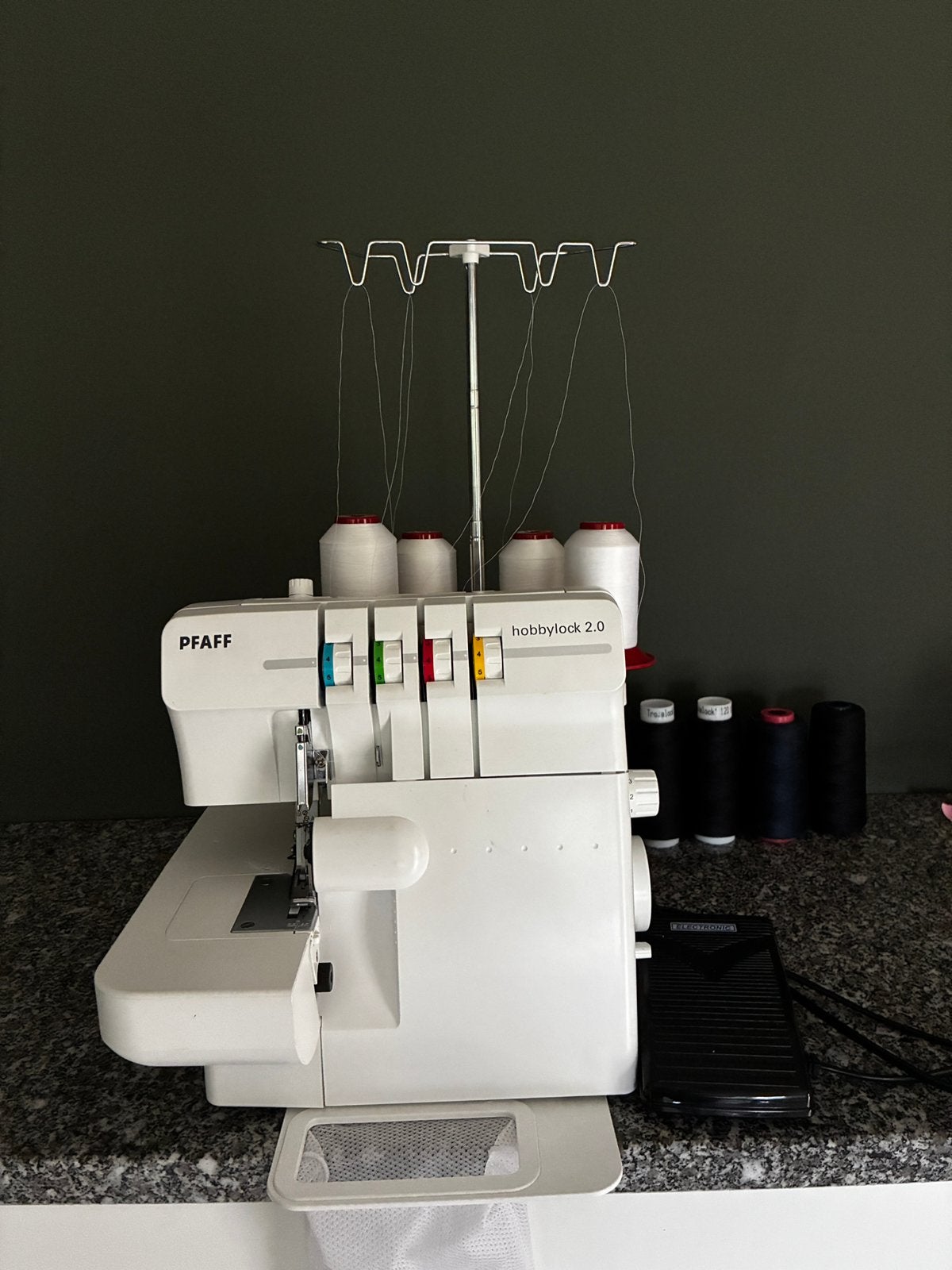 Overlock pfaff., Ophalen, Zo goed als nieuw, Pfaff