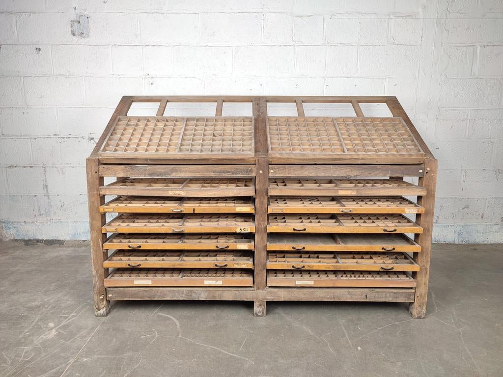 Antieke dubbele letterkast, Ophalen, ., ., .