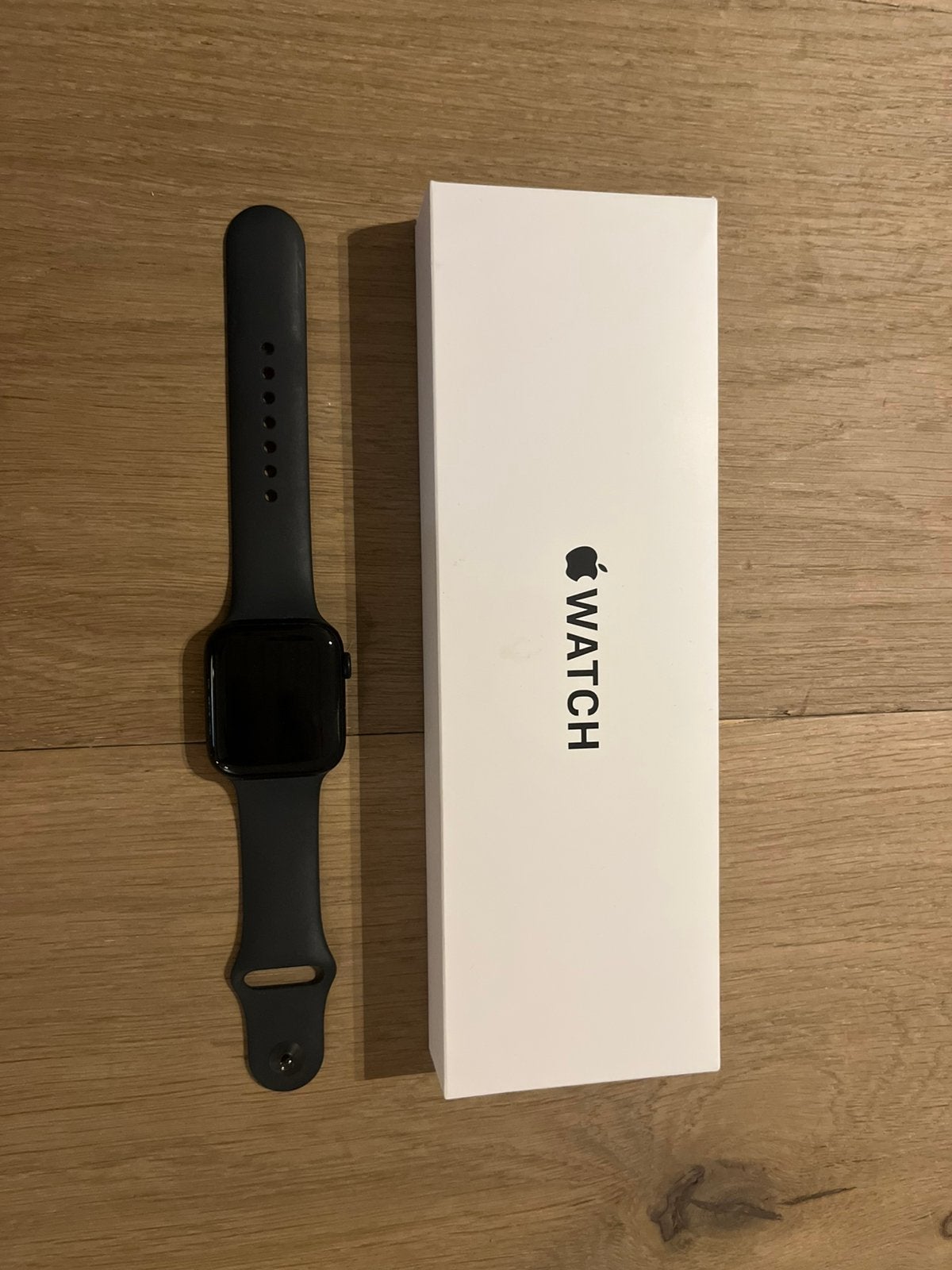 Apple Watch SE 44 mm GPS noire + boîte d'origine, Étanche, Avancer d'un pas, IOS, Utilisé