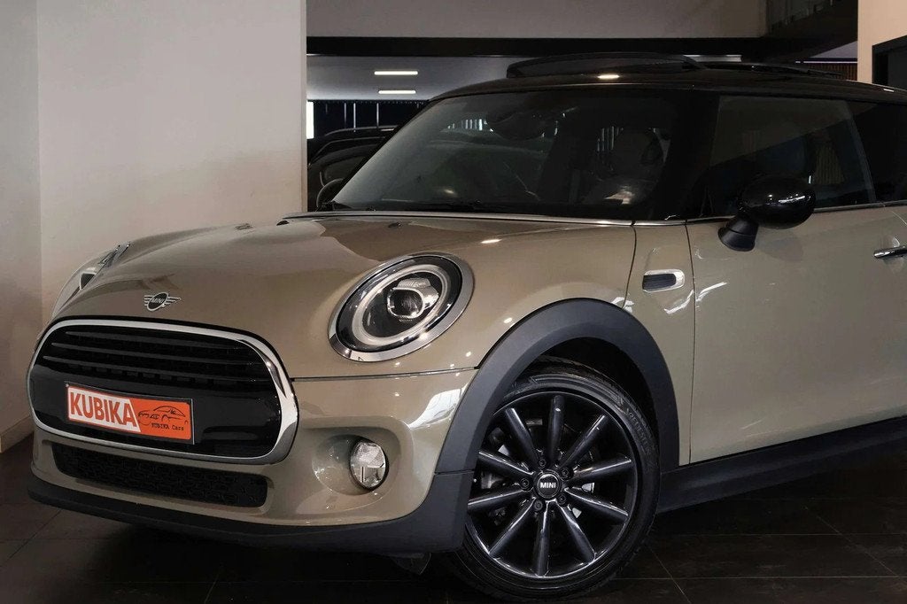 MINI Cooper Mini 1.5A Cooper OPF SfeerV Pano CruiseC Garanti, Auto's, Mini, 4 zetels, Gebruikt, 136 pk, https://public.car-pass.be/vhr/32ad35db-df0a-49d2-a03a-f1d525d7d29e