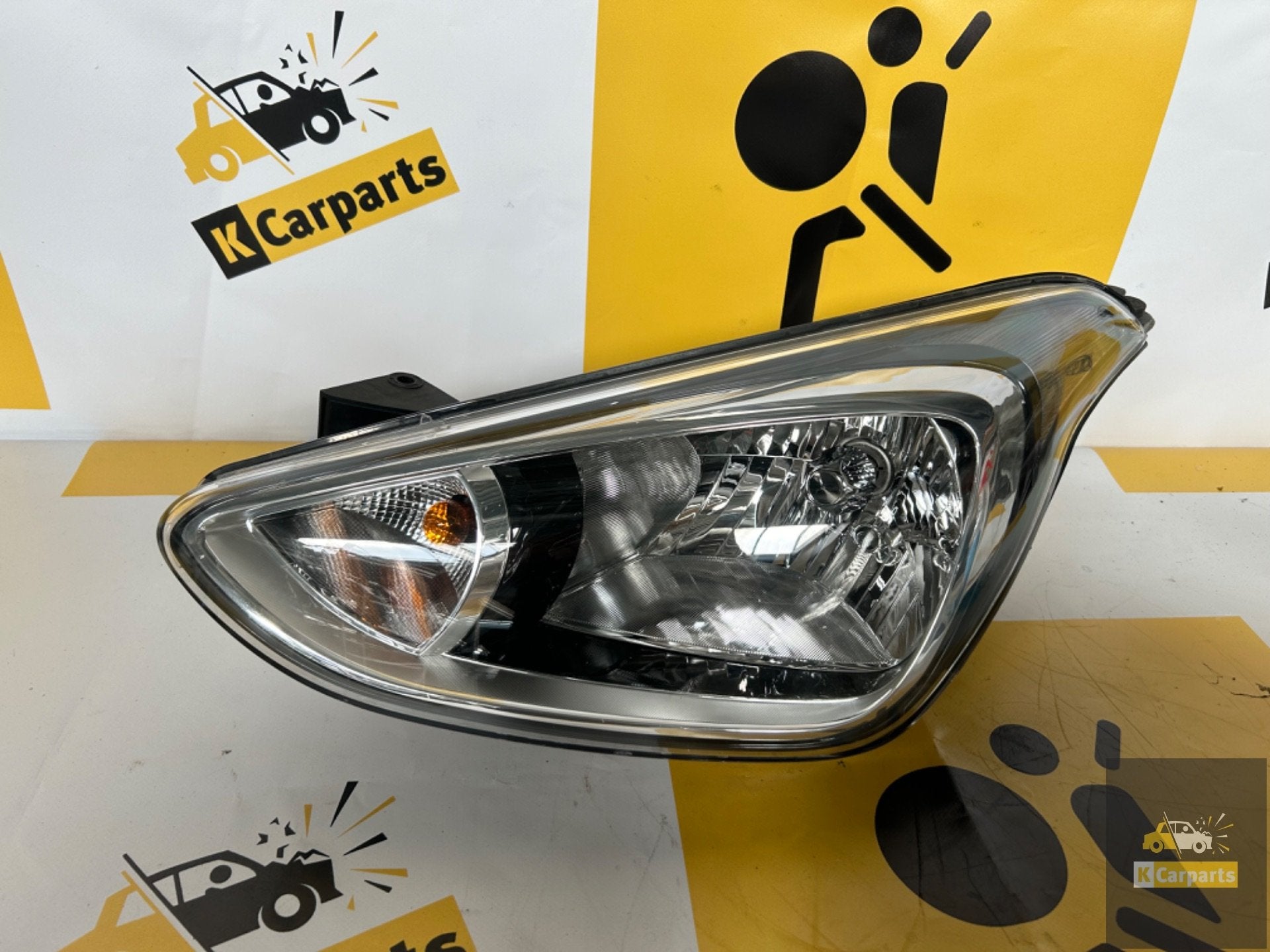 Hyundai i10 linksvoor koplamp H4 92101-B9000 2013/2019, Gebruikt, Heolleung-ro 12
06797  Seoul, Info@hyundai.com, Hyundai