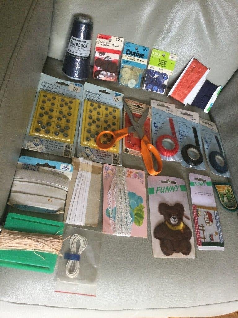 LOT:FOURNITURES-ACCESSOIRES DE COUTURE, Enlèvement ou Envoi, Neuf, Autres types