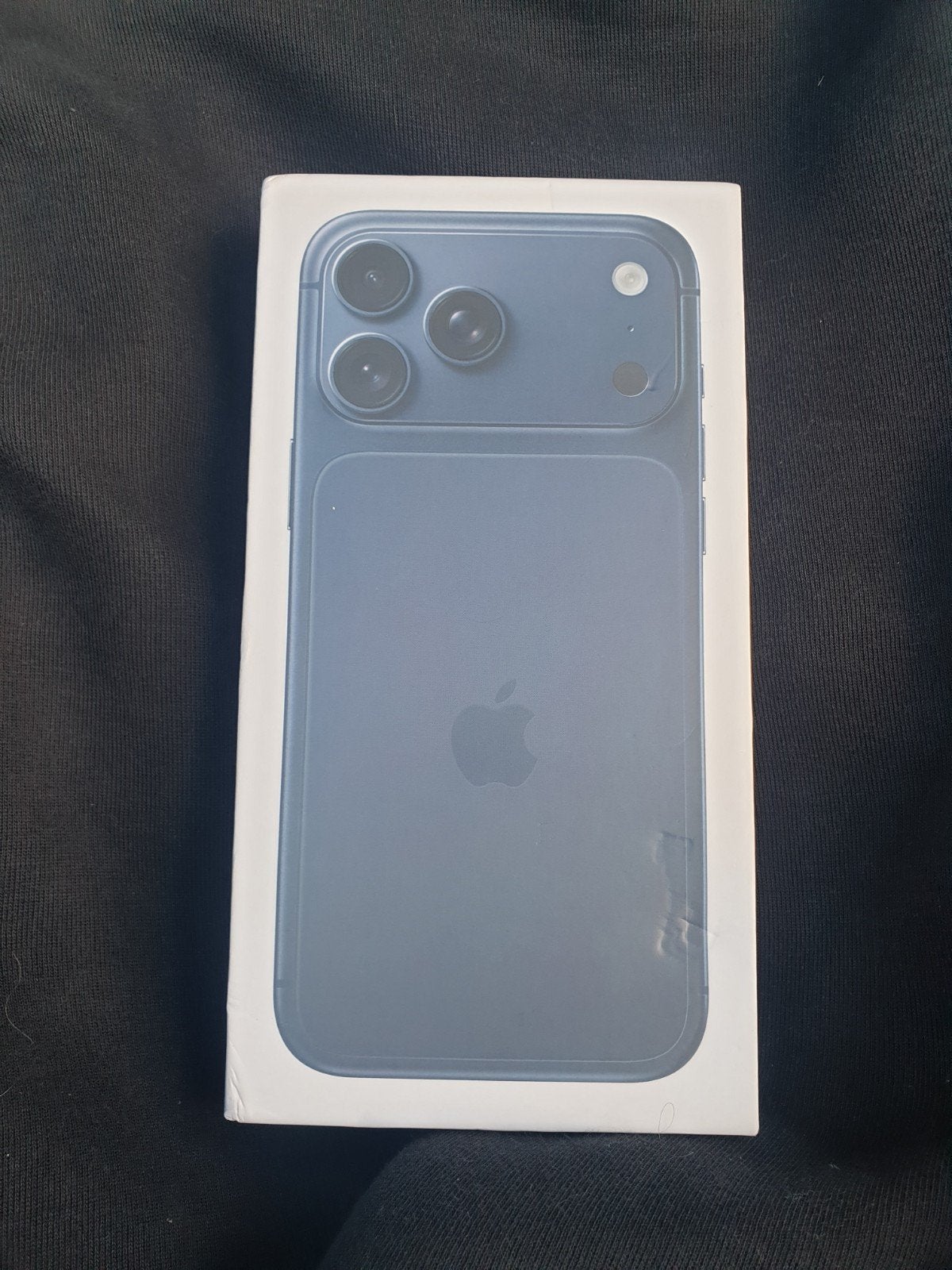 iPhone 17 Pro Max, Enlèvement