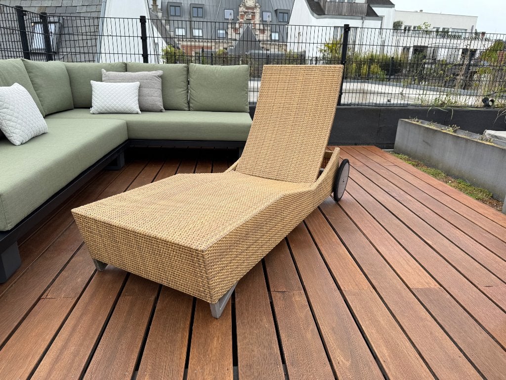 Stijlvol ligbed met wieltjes, Ophalen, Gebruikt, Kunststof, Verstelbaar