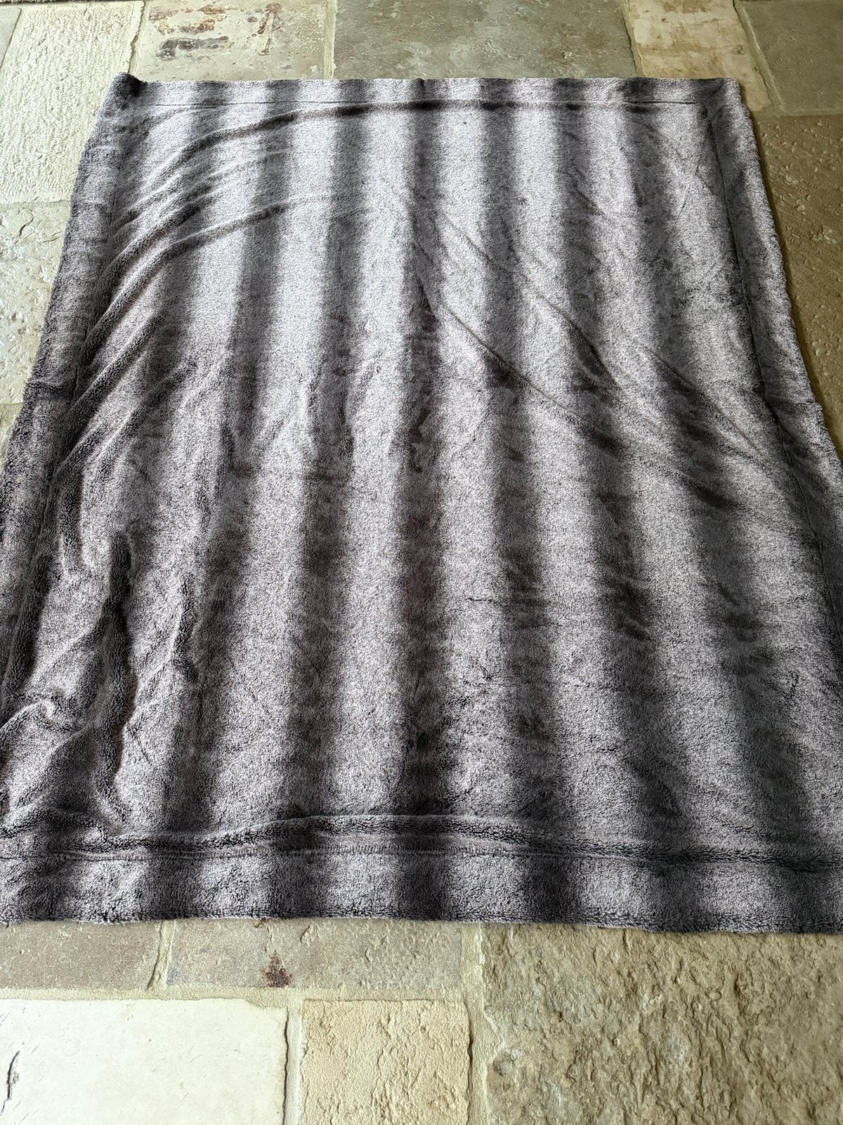Plaid bruin/taupe, Huis en Inrichting, Woonaccessoires | Plaids en Woondekens, Ophalen, Zo goed als nieuw, Plaid, Fleece