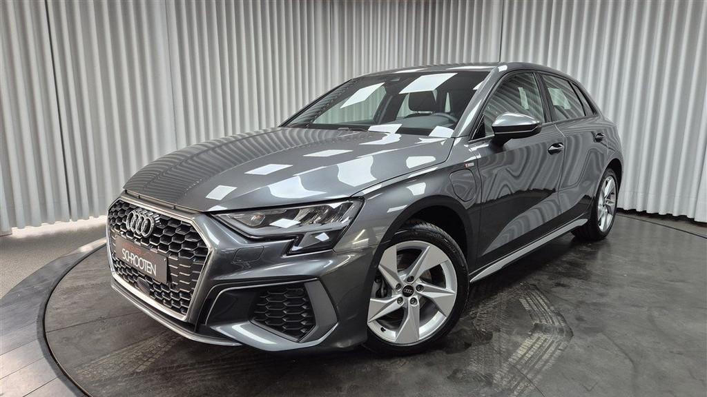 Audi A3 S-Line (année de construction 2022, automatique), Autos, 1395 cm³, Argent ou Gris, Achat, Entreprise