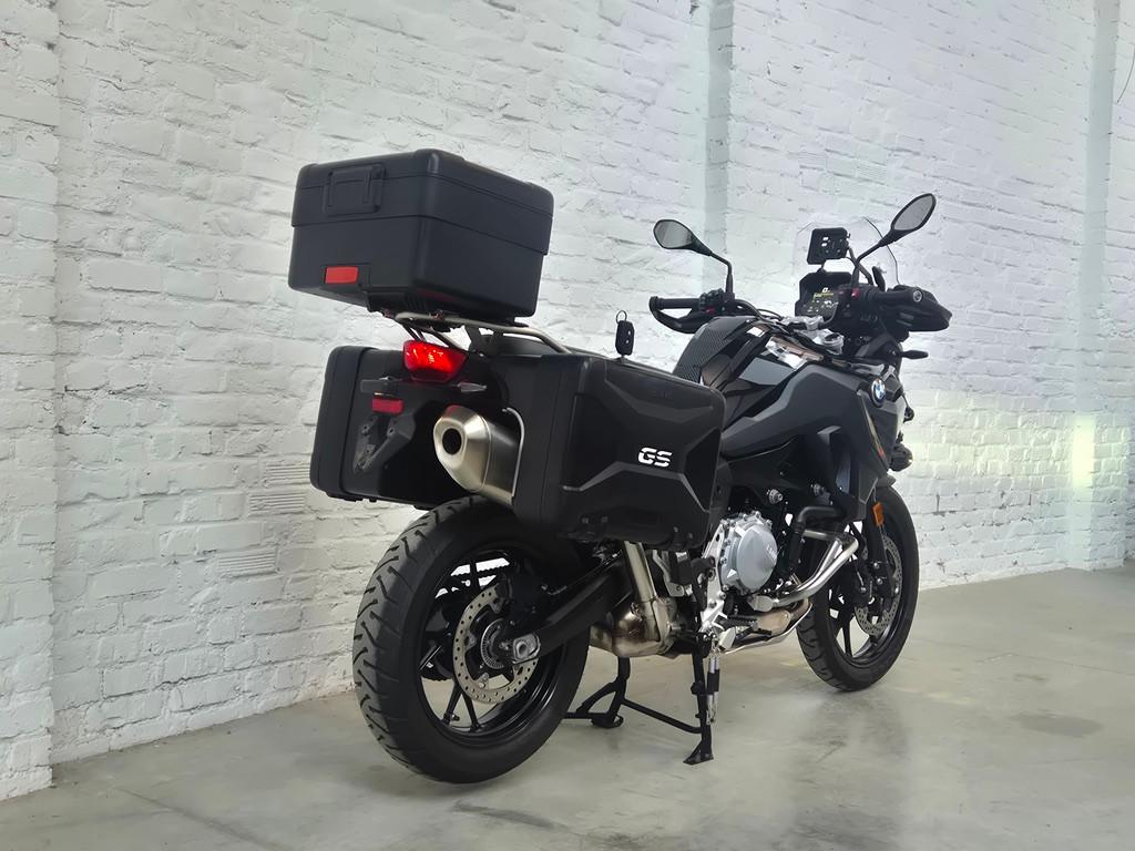 BMW F750GS Triple Black full option @motomobilia, Motoren, 853 cc, 2 cilinders, Handvatverwarming, Motorrijbewijs A