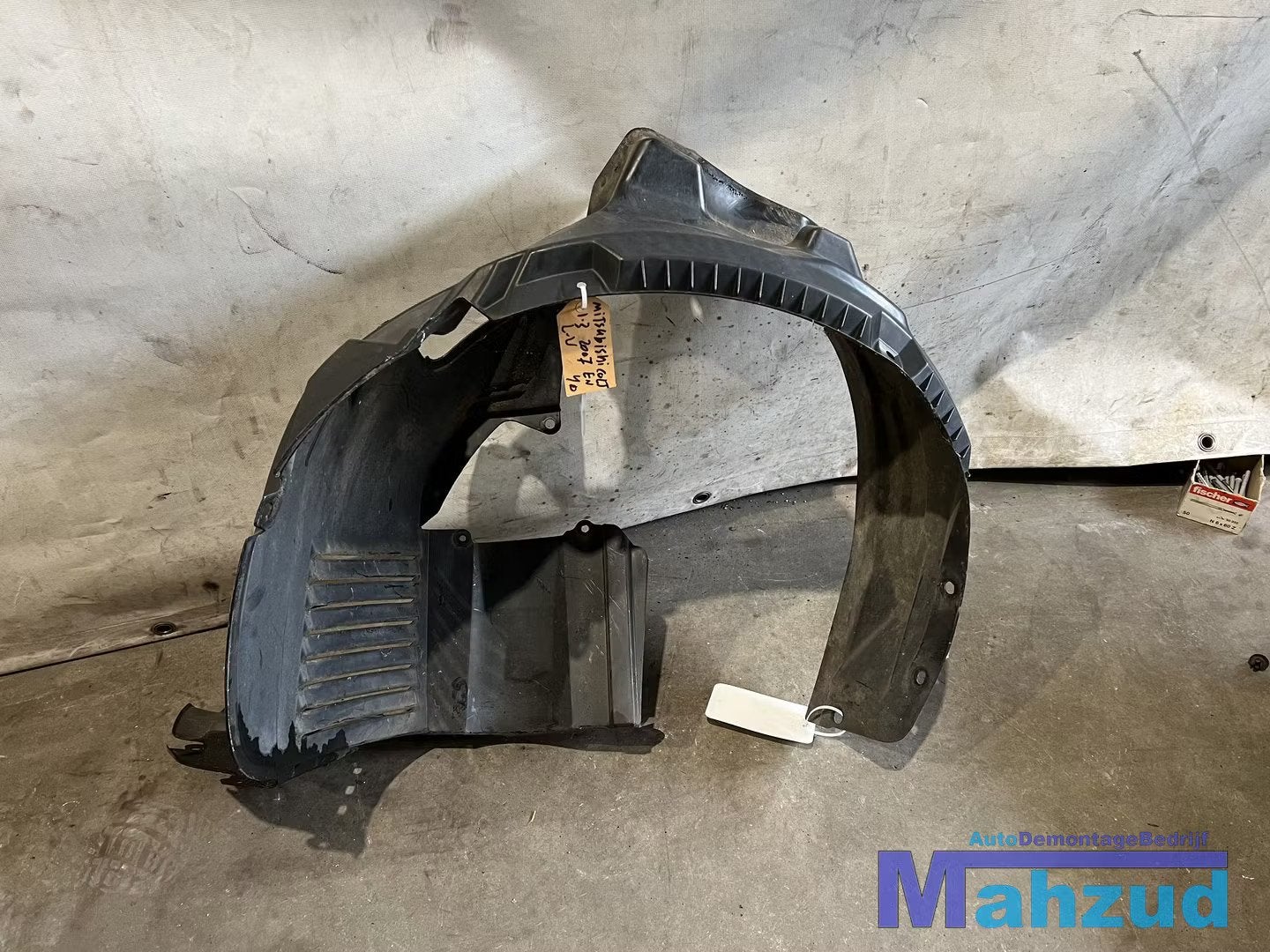 MITSUBISHI COLT 6 links voor modderkuip 2002-2012, Info@mitsubishi-motors.com, Gebruikt, Voor, Mitsubishi Motors Corporation
